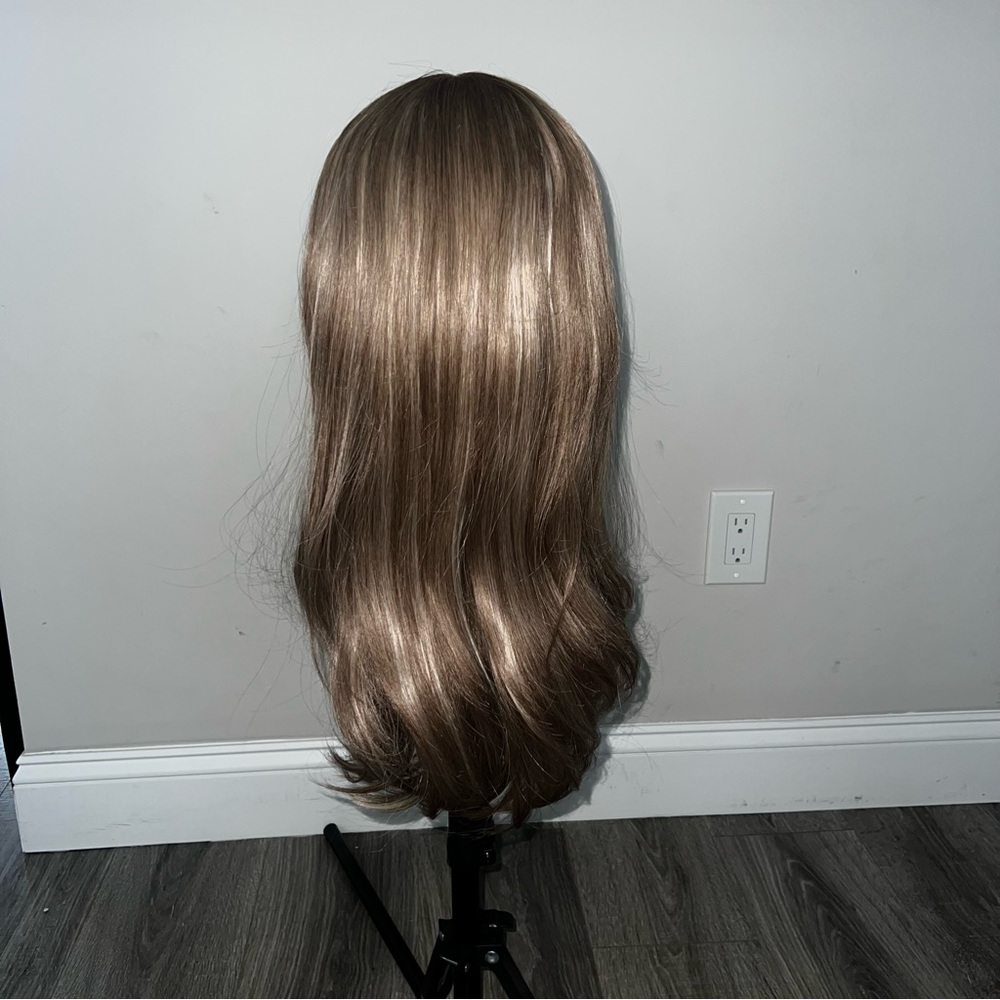 21 Inches long Brown/Blonde Highlights Wig - Picture 10 of 16